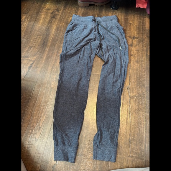 Lulu joggers - Picture 1 of 3